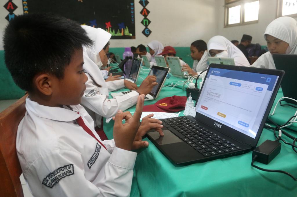 Siswa SD Belajar